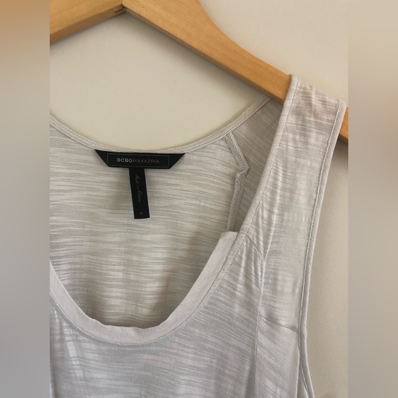 BCBG gray flowy tunic M - Picture 5 of 8